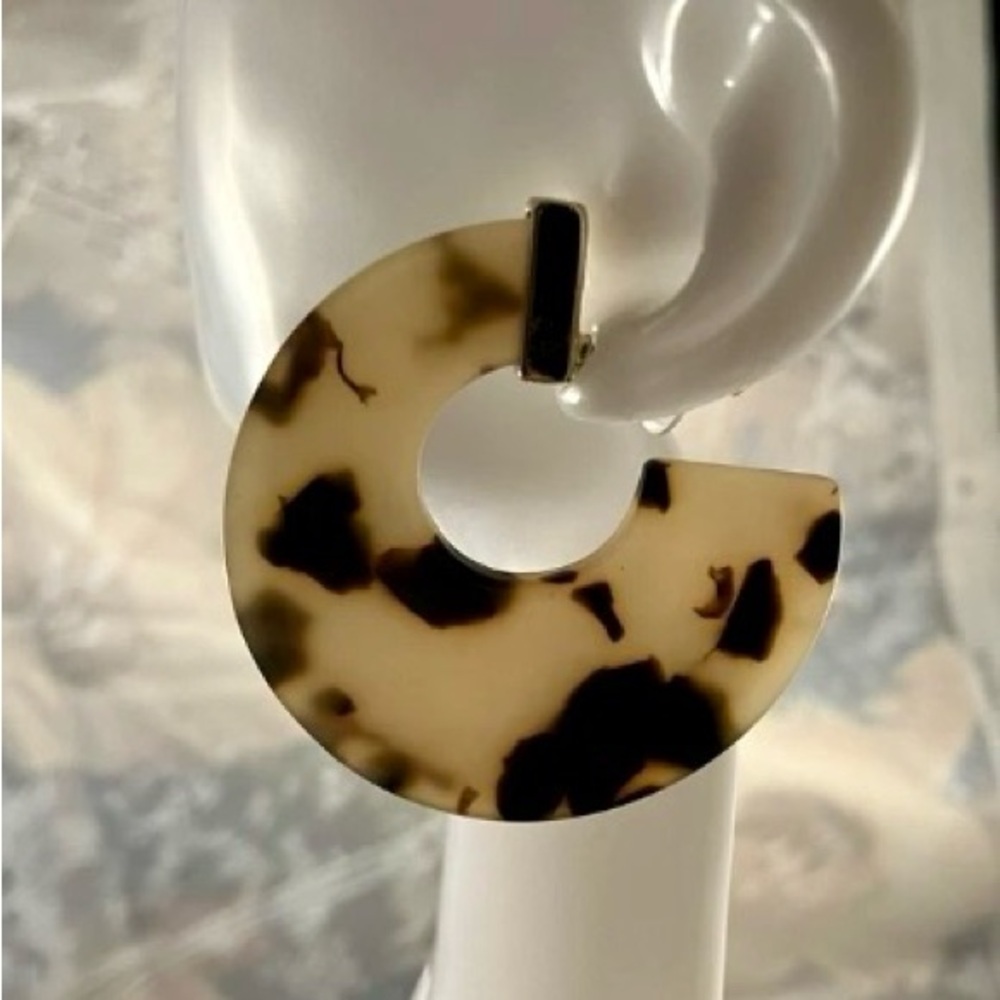 Tortoise Shell Hoop Earrings
